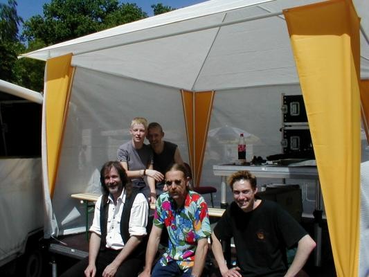../Images/die_crew.jpg